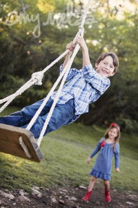 Amy Melsa Photography demonstrating how kids at play are great family photographs